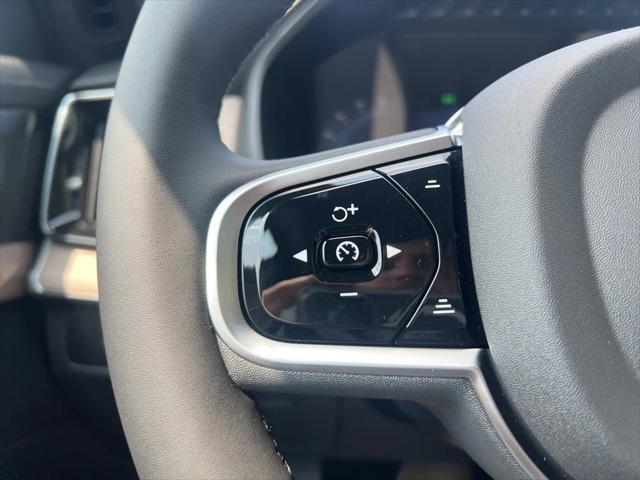 Photo of 2025 Crystal White Pearl Volvo XC90 Plug-In Hybrid