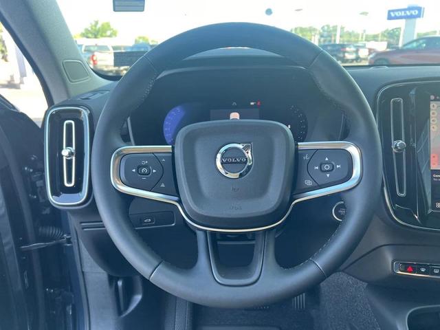 Photo of 2026 Denim Blue Volvo XC40