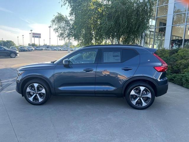 Photo of 2026 Denim Blue Volvo XC40