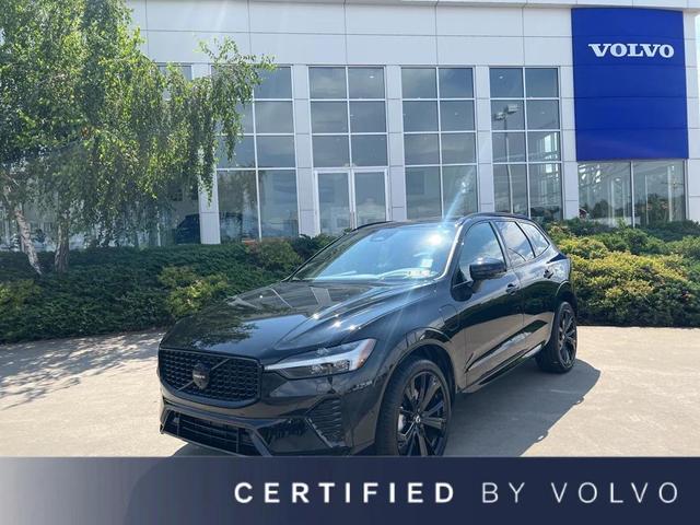 Photo of 2024 Onyx Black Metallic Volvo XC60 Recharge Plug-In Hybrid