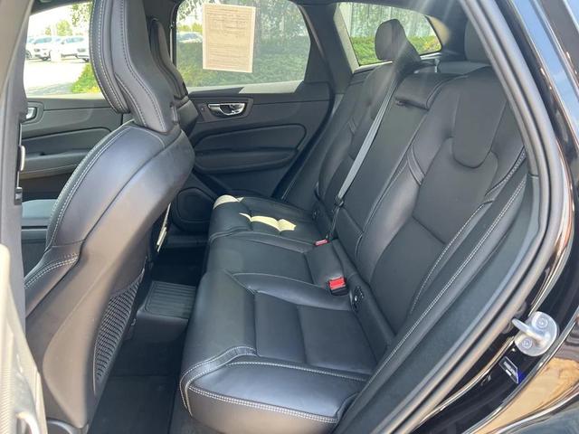 Photo of 2024 Onyx Black Metallic Volvo XC60 Recharge Plug-In Hybrid