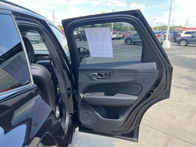 Photo of 2024 Onyx Black Metallic Volvo XC60 Recharge Plug-In Hybrid