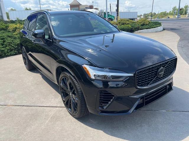 Photo of 2024 Onyx Black Metallic Volvo XC60 Recharge Plug-In Hybrid