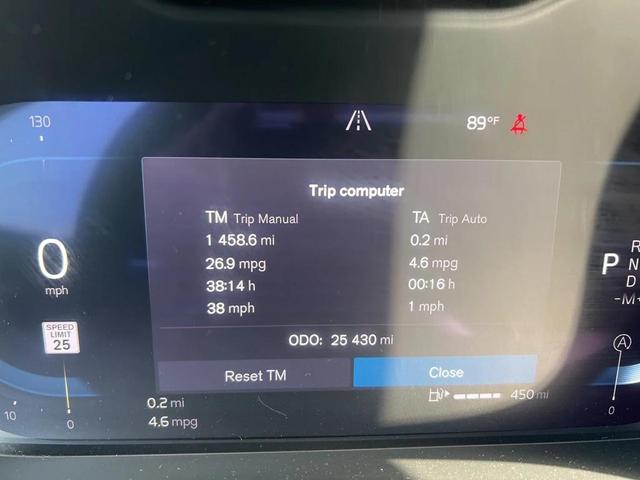 Photo of 2025 Silver Dawn Metallic Volvo XC40