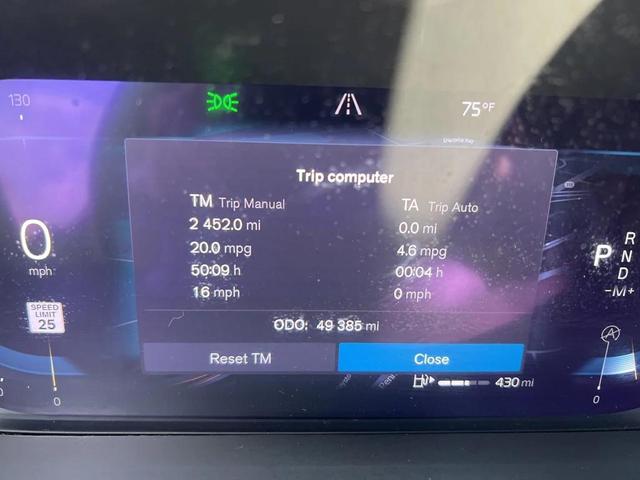 Photo of 2022 Onyx Black Metallic Volvo XC60