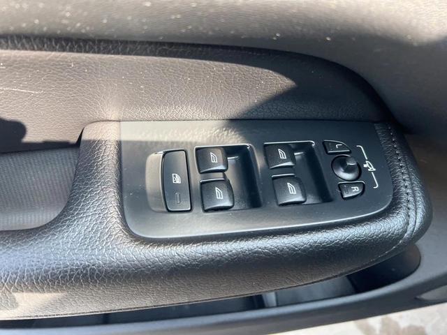 Photo of 2022 Onyx Black Metallic Volvo XC60