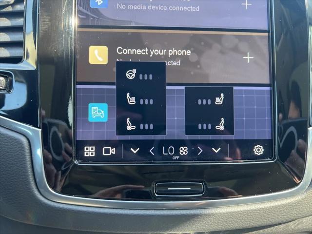 Photo of 2023 Denim Blue Metallic Volvo XC90 Recharge Plug-In Hybrid