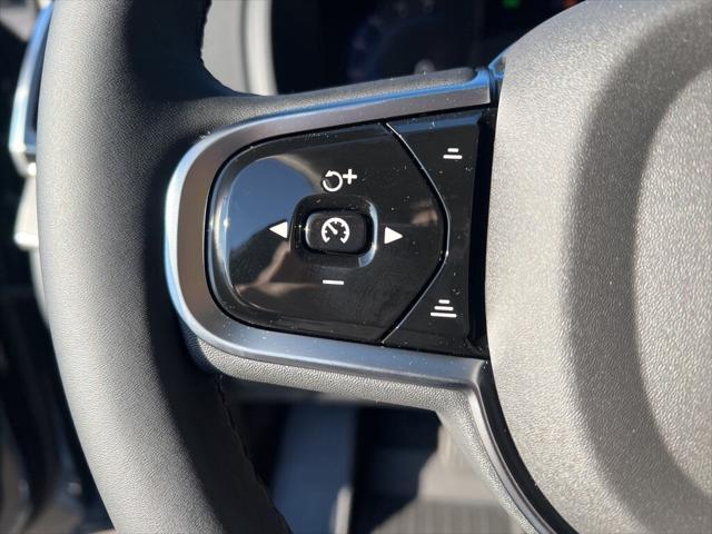 Photo of 2025 Denim Blue Volvo XC90 Plug-In Hybrid