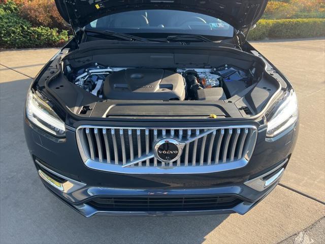 Photo of 2025 Denim Blue Volvo XC90 Plug-In Hybrid
