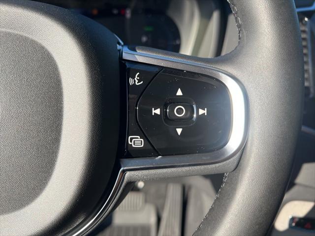 Photo of 2025 Denim Blue Volvo XC90 Plug-In Hybrid