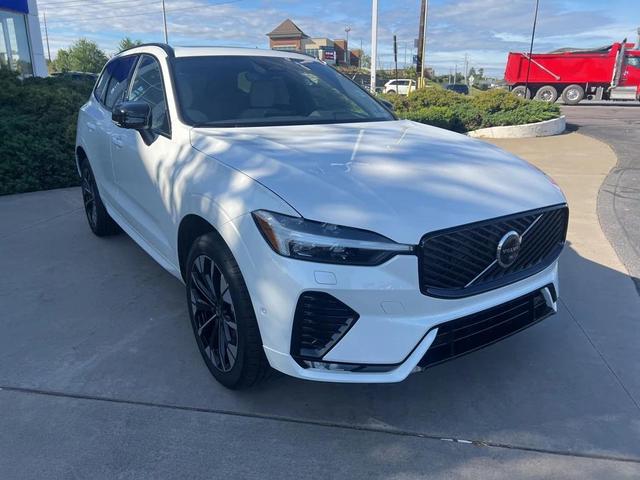 Photo of 2026 Crystal White Metallic Volvo XC60