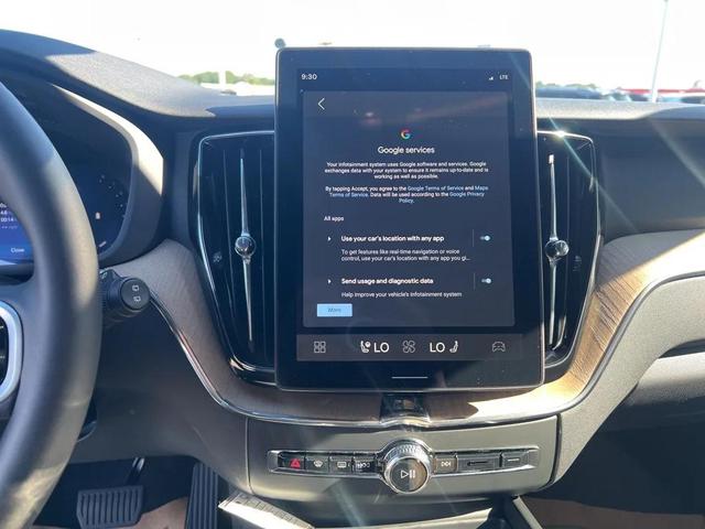 Photo of 2026 Crystal White Metallic Volvo XC60