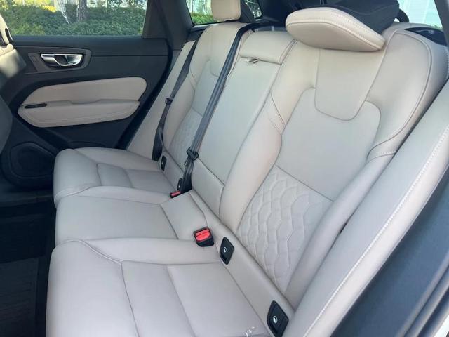 Photo of 2026 Crystal White Metallic Volvo XC60