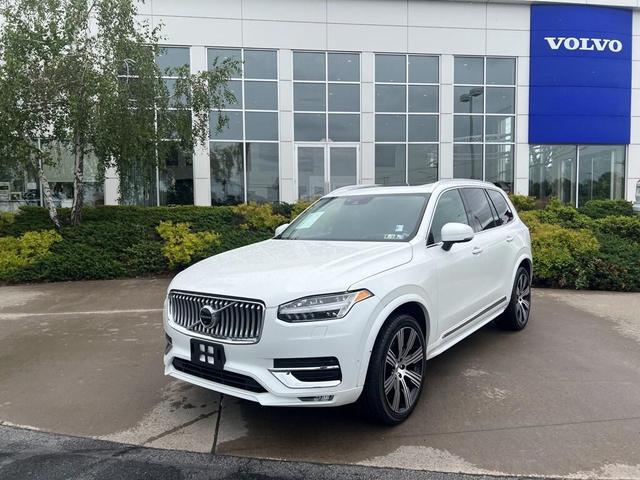 Photo of 2022 White Volvo XC90