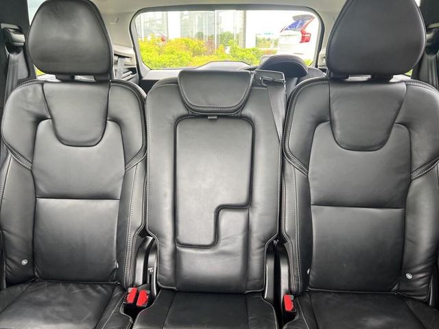 Photo of 2022 White Volvo XC90