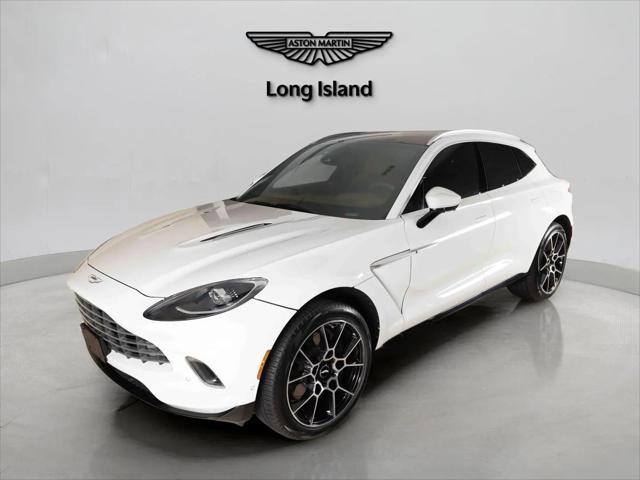 Photo of 2021 Lunar White Aston Martin DBX