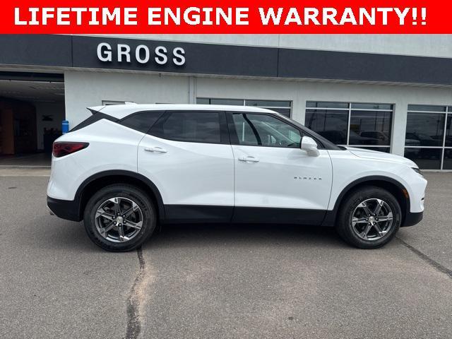 Photo of 2023 Summit White Chevrolet Blazer