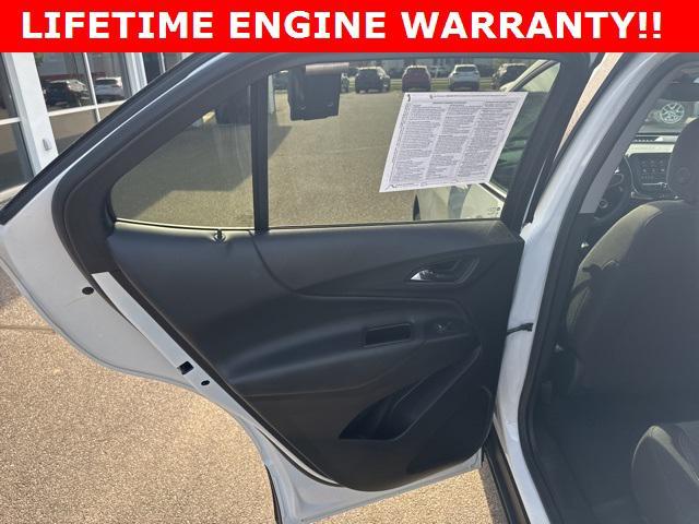 Photo of 2024 Summit White Chevrolet Equinox