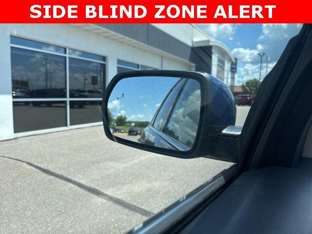 Photo of 2024 Blue Metallic Ford Edge