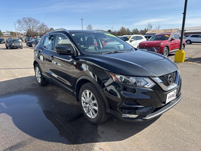Photo of 2022 Magnetic Black Pearl Nissan Rogue Sport