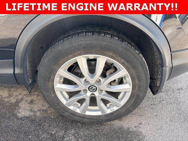 Photo of 2022 Magnetic Black Pearl Nissan Rogue Sport