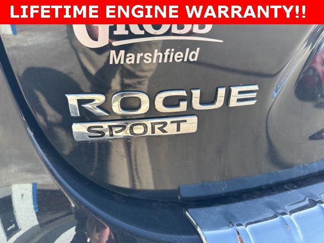 Photo of 2022 Magnetic Black Pearl Nissan Rogue Sport