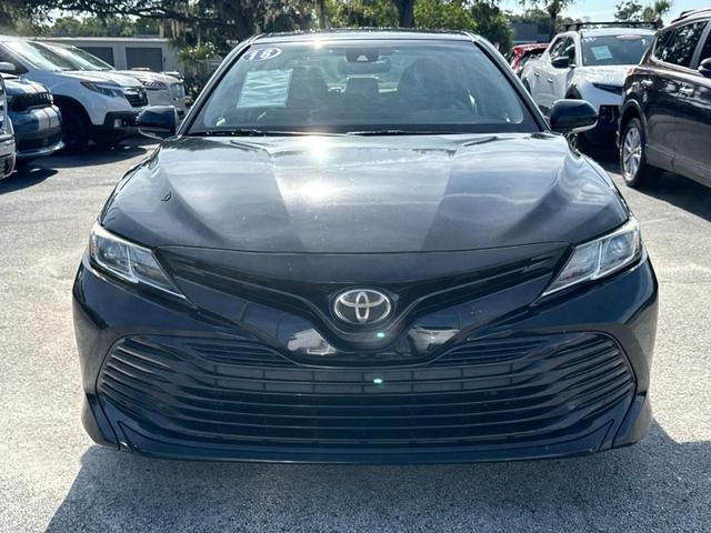 Photo of 2018 Black Toyota Camry