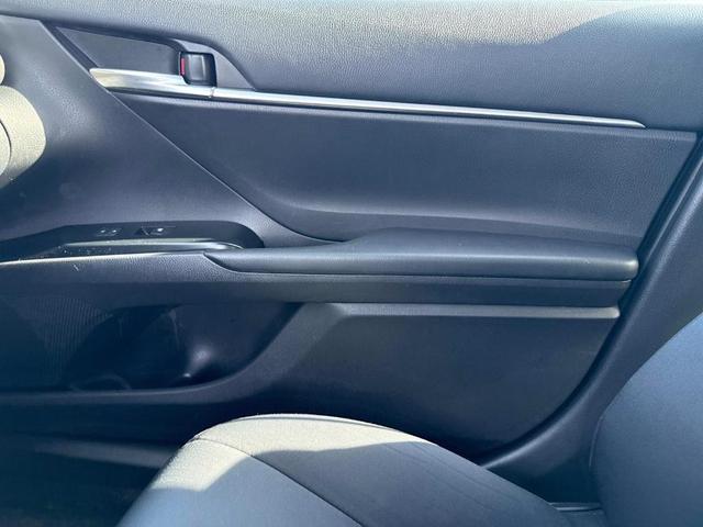 Photo of 2018 Black Toyota Camry