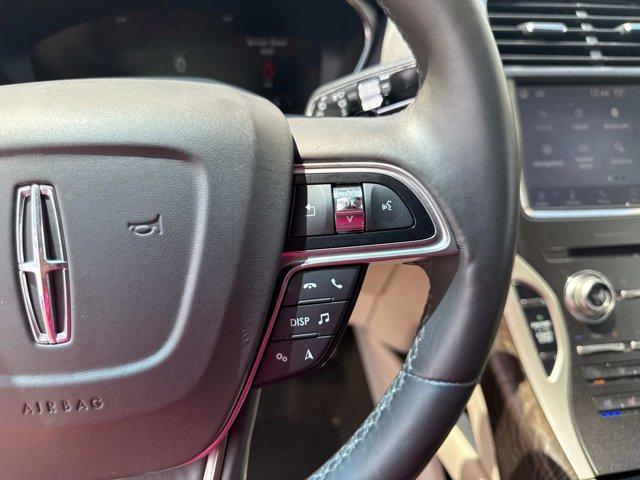 Photo of 2019 Red Lincoln Nautilus