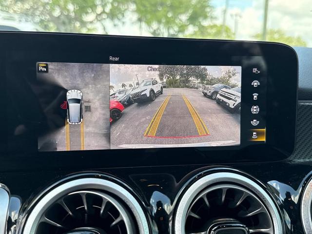Photo of 2022 Silver Mercedes-Benz GLB 250