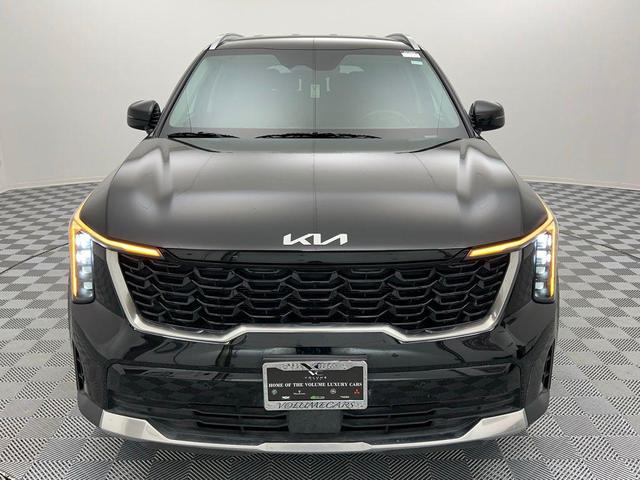 Photo of 2024 Ebony Black Kia Sorento
