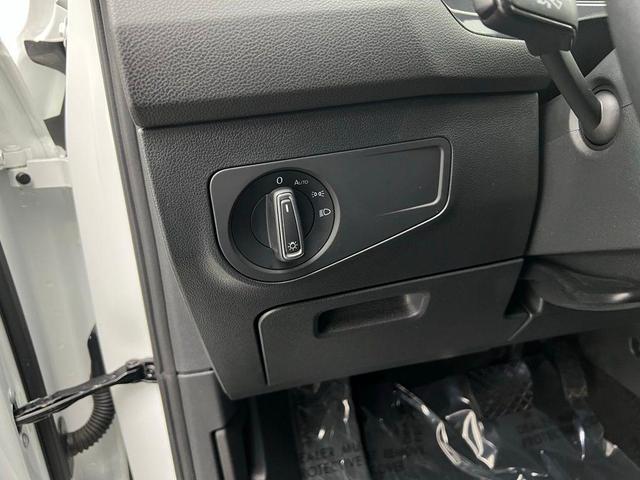 Photo of 2024 Pure White Volkswagen Tiguan