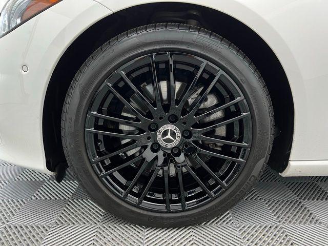 Photo of 2024 Polar White Mercedes-Benz C-Class