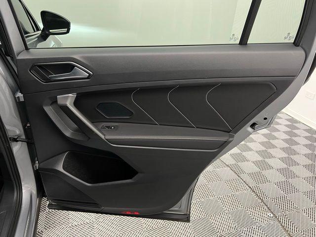 Photo of 2022 Silver Metallic Volkswagen Tiguan