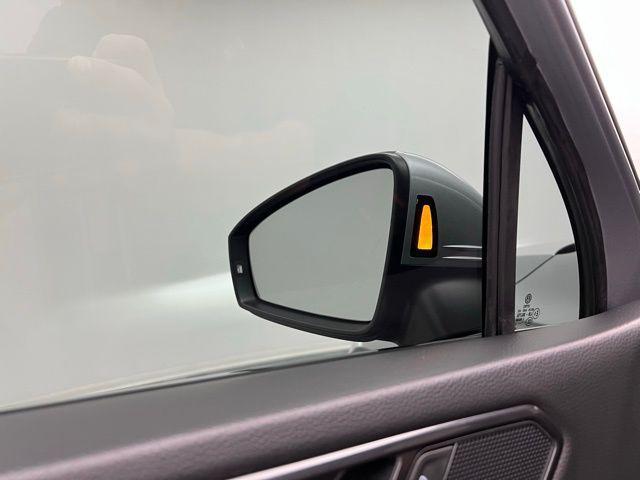 Photo of 2022 Silver Metallic Volkswagen Tiguan