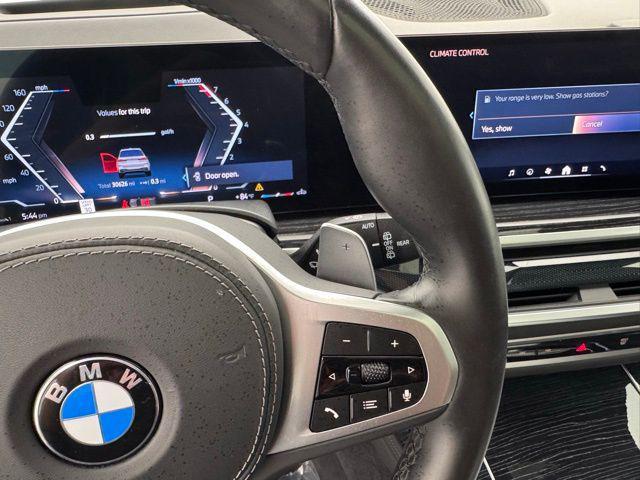 Photo of 2024 Alpine White BMW X7