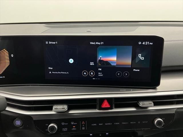 Photo of 2024 Glacial White Pearl Kia Sorento