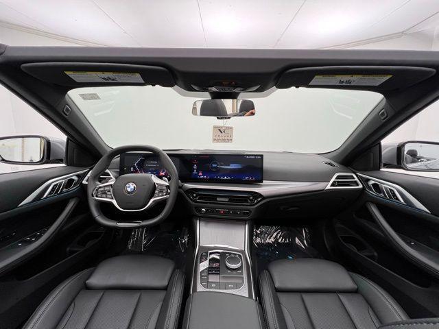 Photo of 2025 Gray BMW 430