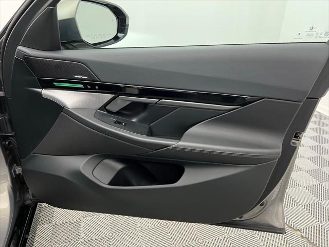 Photo of 2024 Gray BMW 530