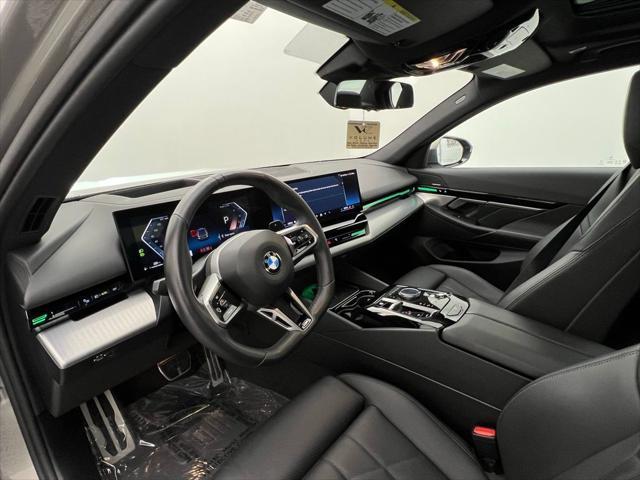 Photo of 2024 Gray BMW 530