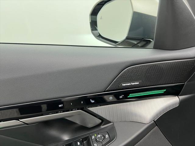 Photo of 2024 Gray BMW 530