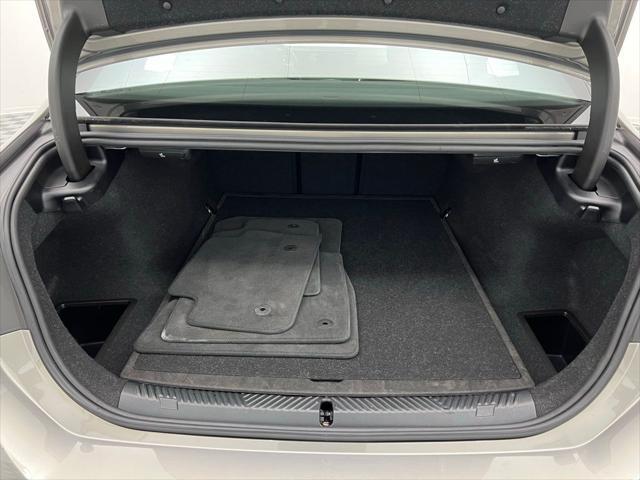 Photo of 2024 Gray BMW 530