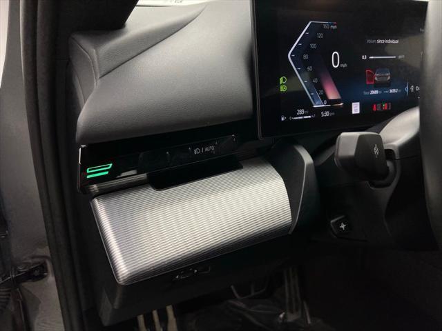 Photo of 2024 Gray BMW 530