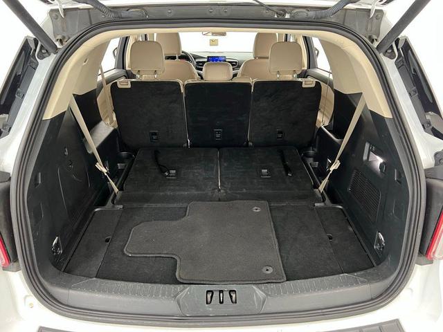 Photo of 2023 Oxford White Ford Explorer