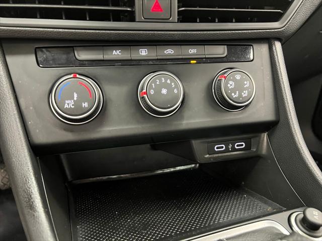 Photo of 2022 Deep Black Pearl Volkswagen Jetta