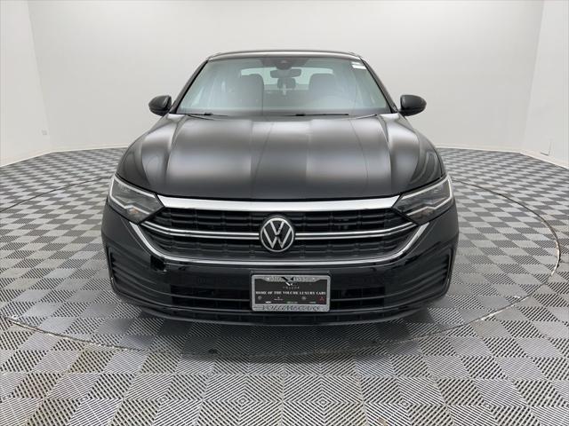 Photo of 2022 Deep Black Pearl Volkswagen Jetta