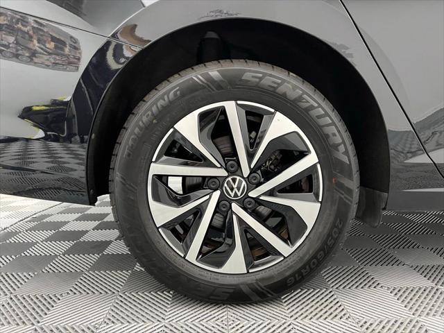 Photo of 2022 Deep Black Pearl Volkswagen Jetta