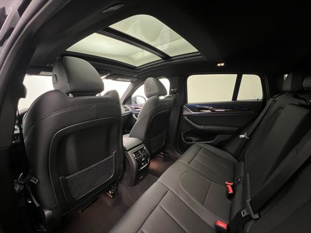 Photo of 2024 Black BMW X4
