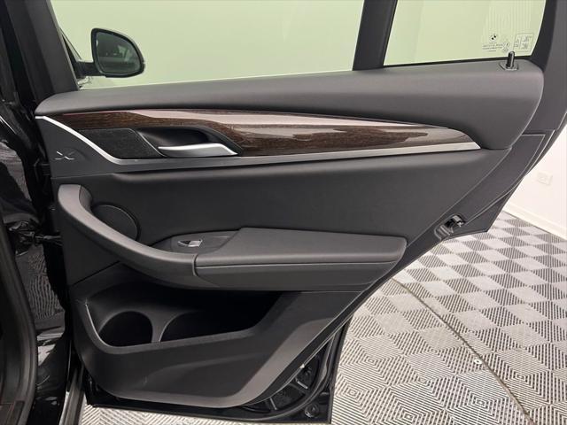 Photo of 2024 Black BMW X4