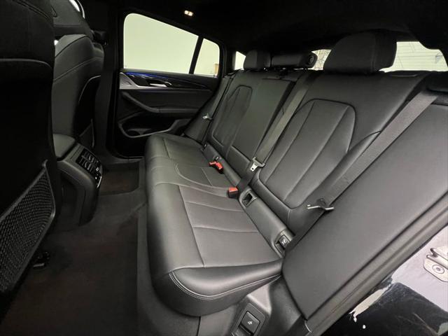 Photo of 2024 Black BMW X4